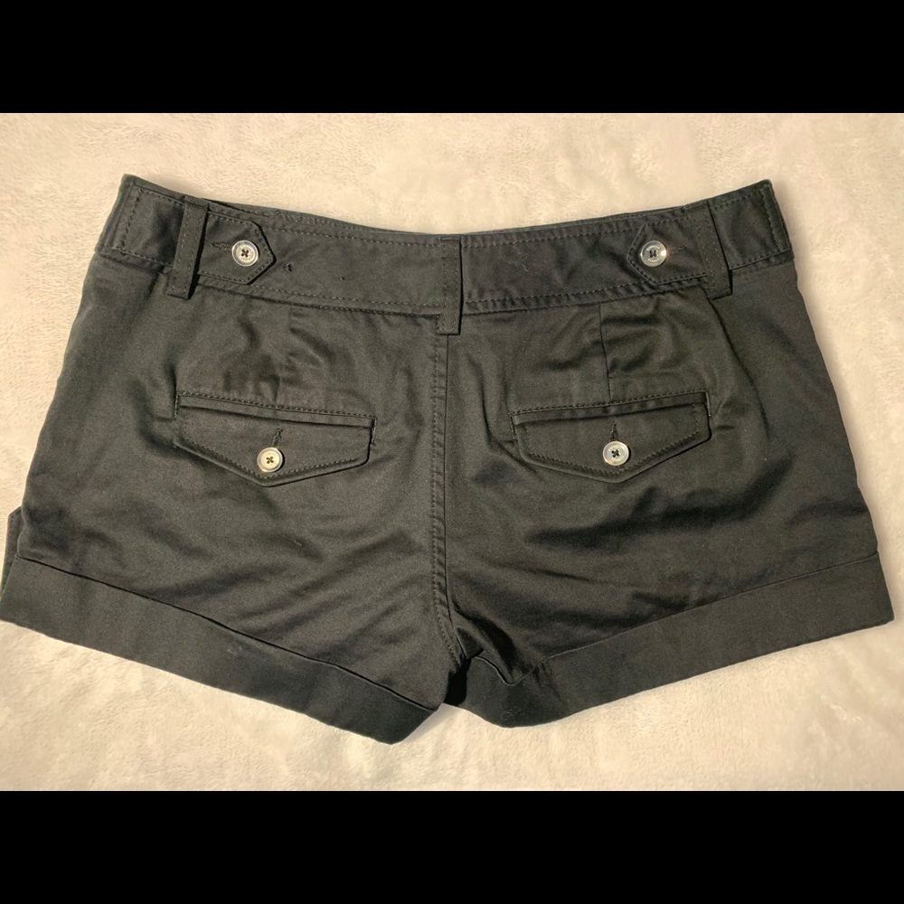Express Shorts - Picture 2 of 2
